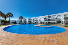 Sun Lovers Altura T1 Pool & Balcony